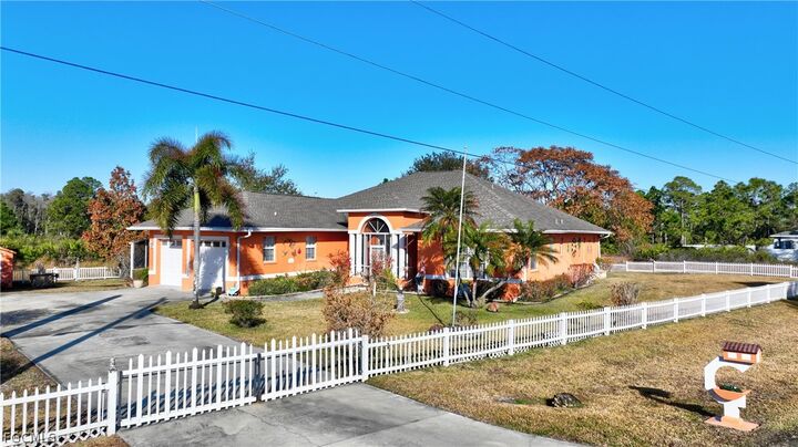 Property Photo: 836 Worth Avenue S FL 33974