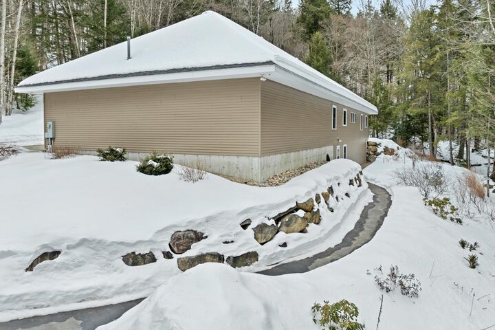 Property Photo:  50 Banjo Drive  NH 03285 