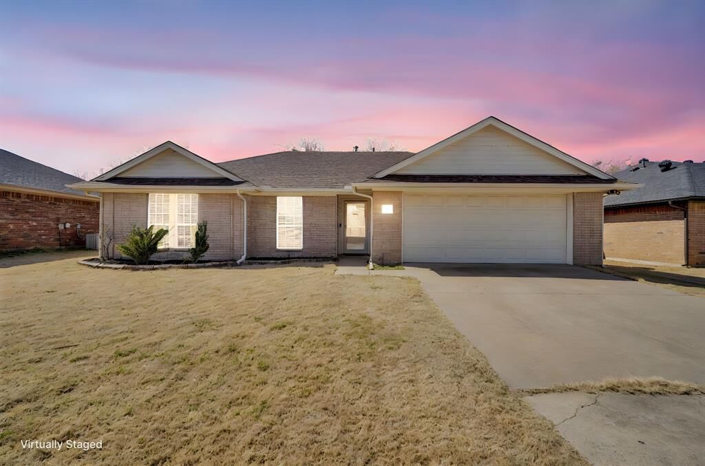 Property Photo:  309 Vista Ridge Drive  TX 76084 