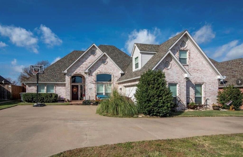 Property Photo:  3704 Melrose Trail  TX 75090 