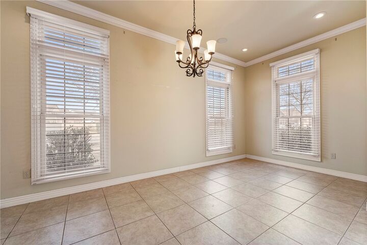 Property Photo:  2700 S Everest Avenue  AR 72758 