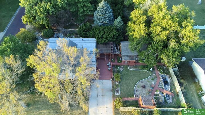 Property Photo: 927 S Hutchins Avenue NE 68467