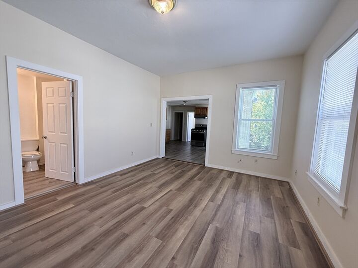 Property Photo:  7 Cottage Street 2  MA 01609 