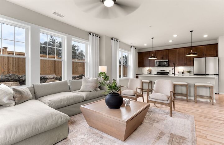 Property Photo:  5 Peters Farm Way 401  MA 01581 