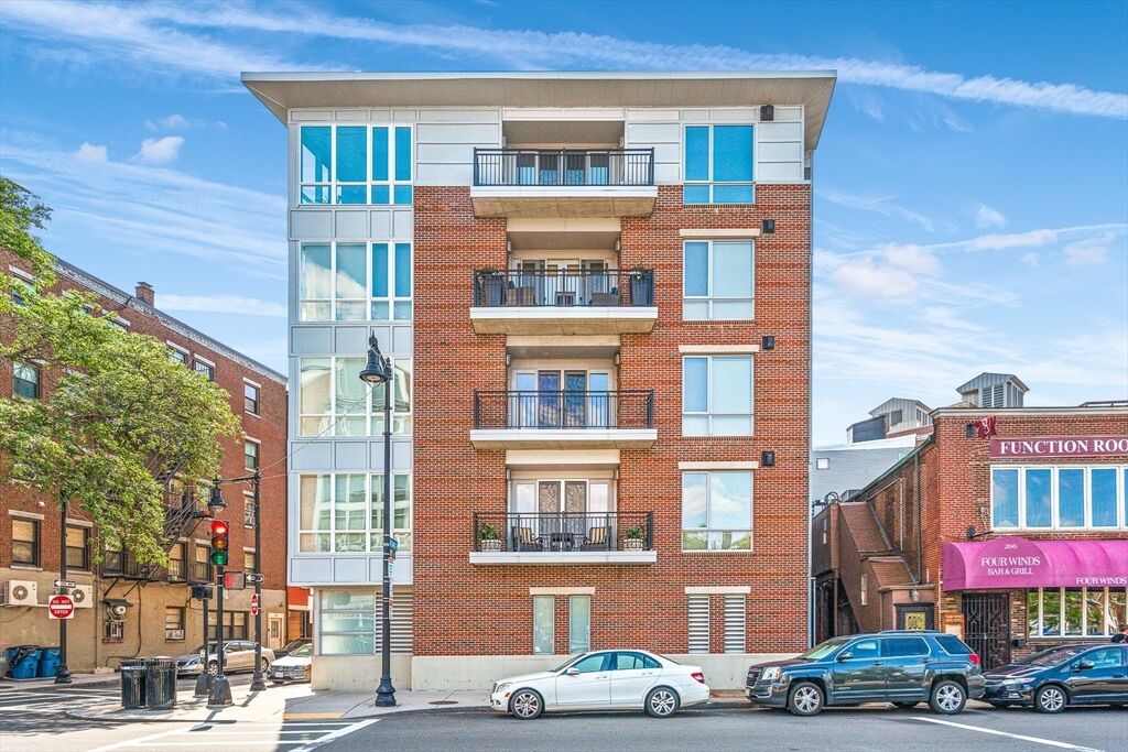 Property Photo:  50 Fleet St. 201  MA 02109 