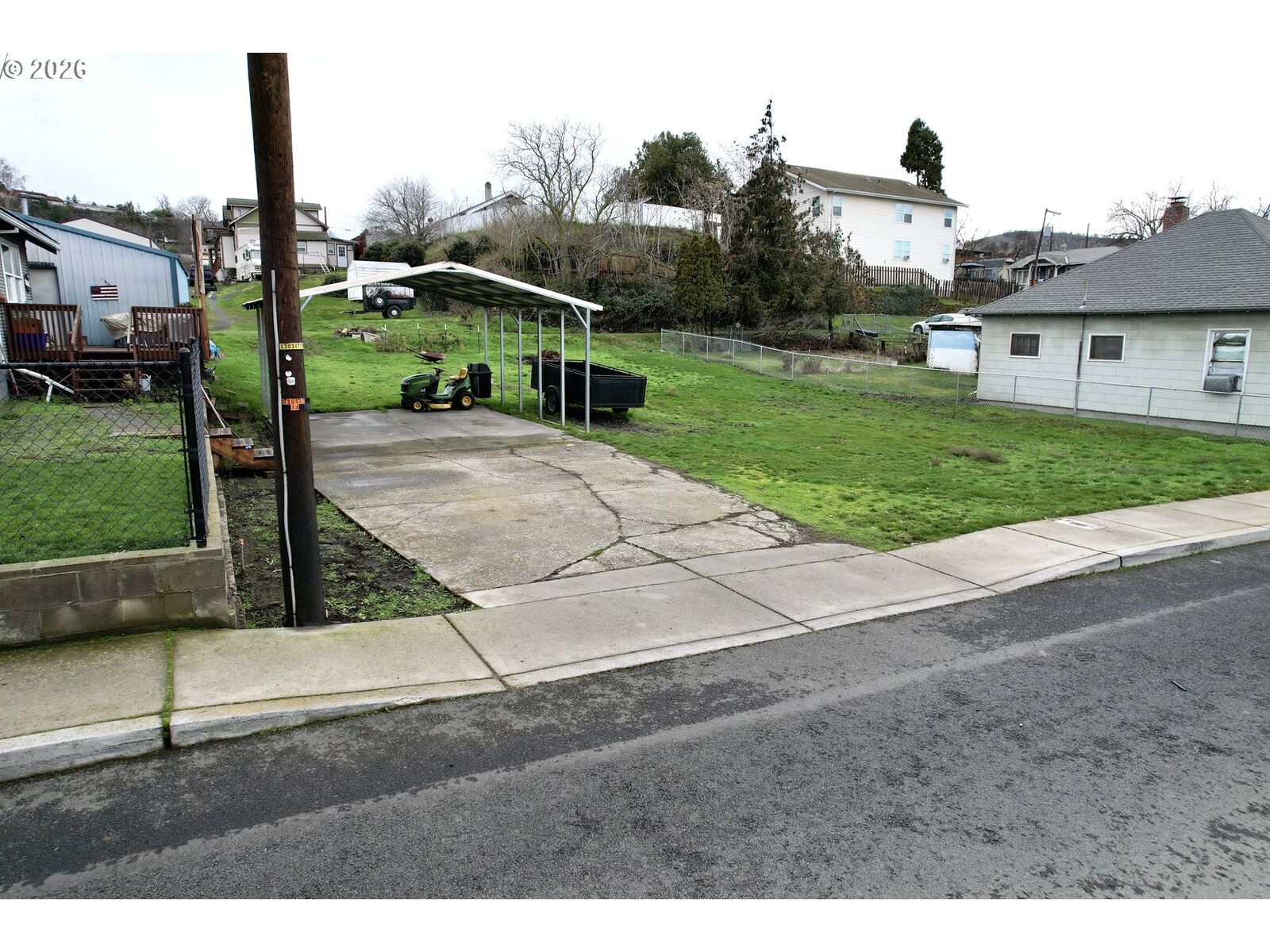 Property Photo:  1514 E 10th St  OR 97058 