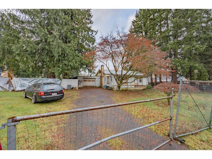 Property Photo:  44964 SE Coalman Rd  OR 97055 