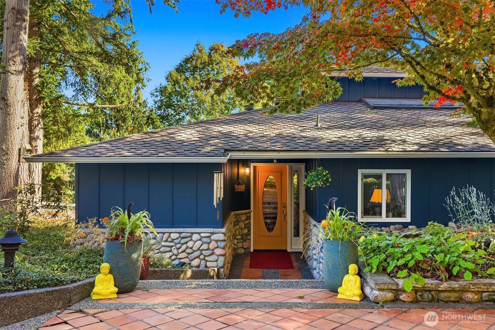 Property Photo: 24025 75th Avenue SE WA 98072