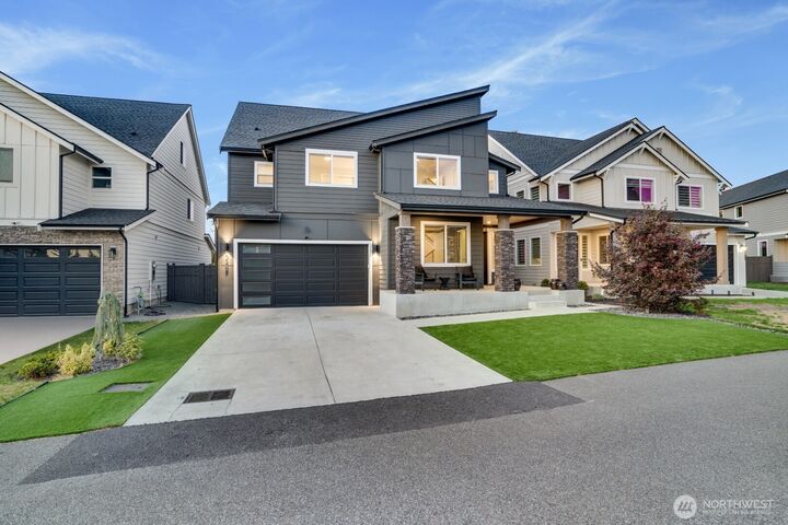 Property Photo:  2302  29th Street Pl SE  WA 98374 