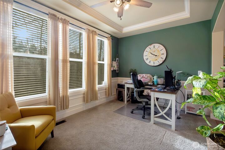 Property Photo:  12120  178th Avenue E  WA 98391 