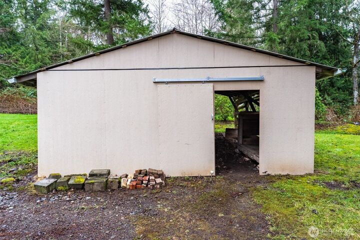 Property Photo: 1421 Mount Baker Highway WA 98226