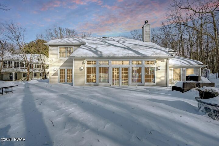 Property Photo:  412 Canoe Brook Drive  PA 18428 