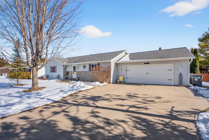 Property Photo:  144 Baldwin Court  WI 54915 