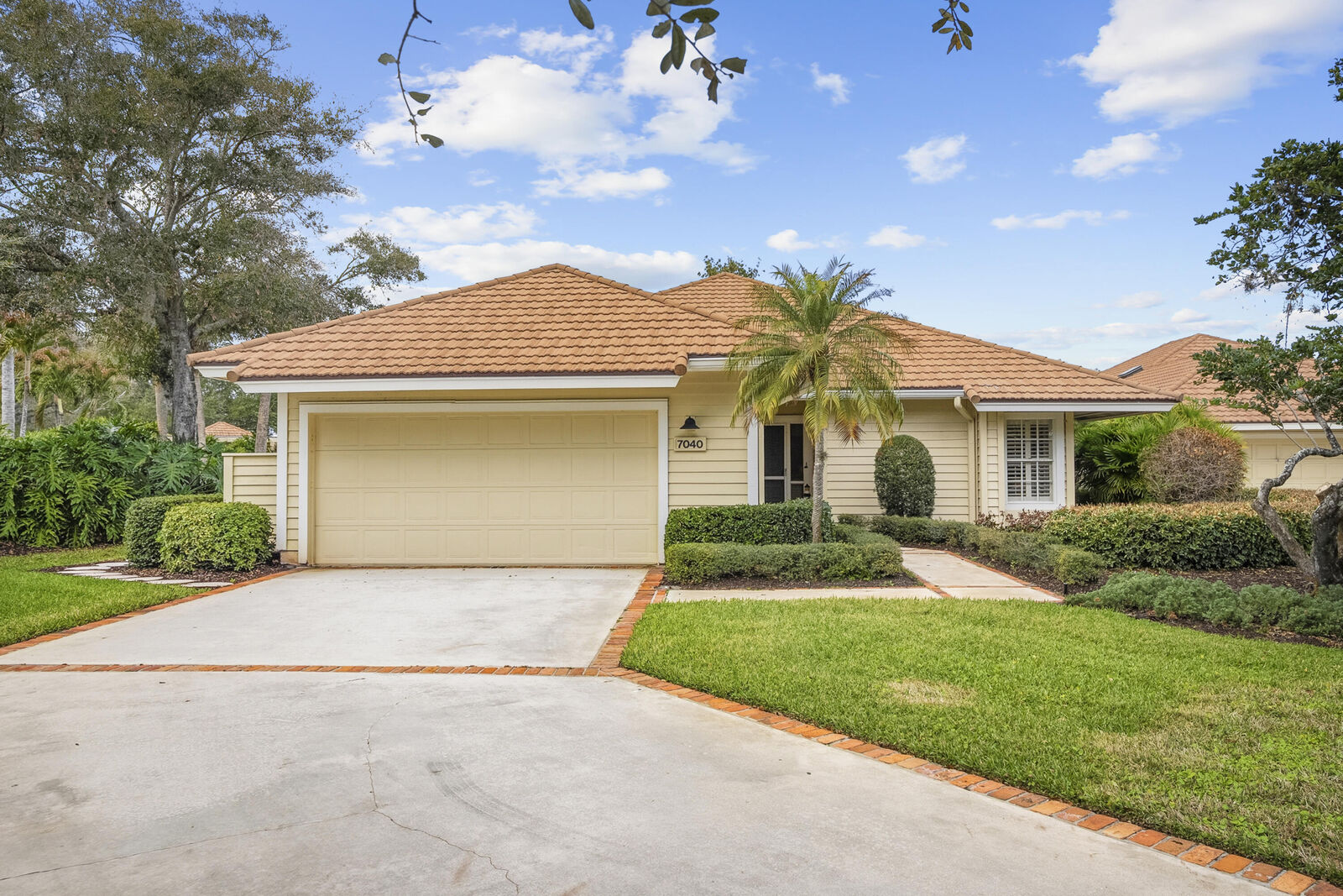 Property Photo:  7040 SE Winged Foot Drive  FL 34997 