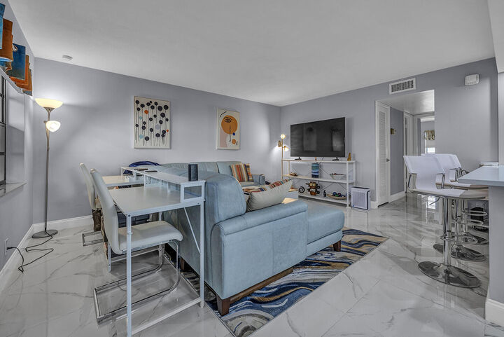 Property Photo: 162 Capri D FL 33484