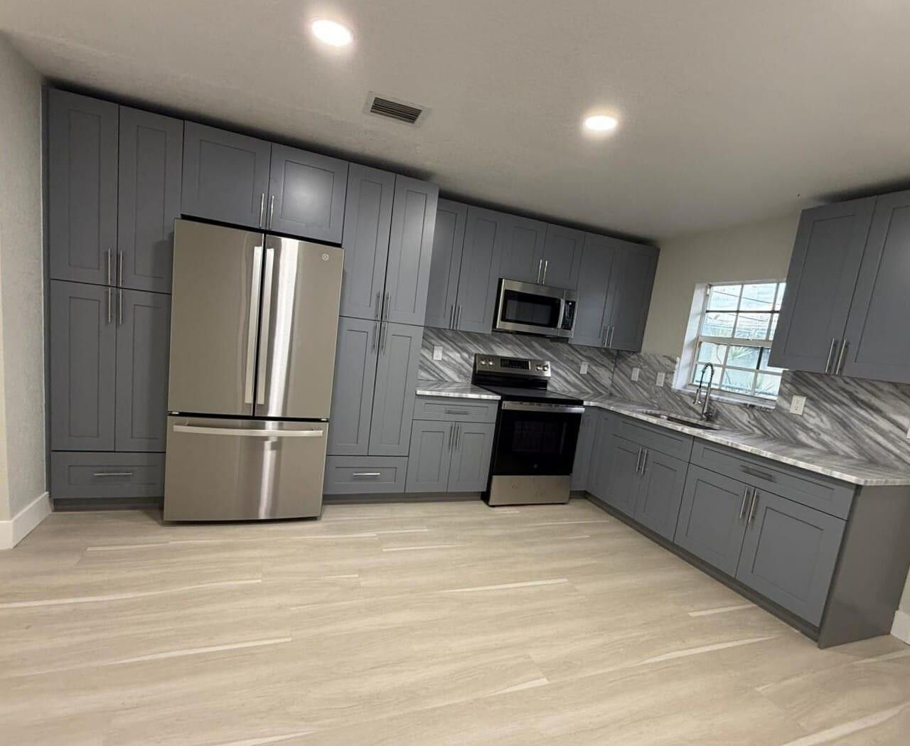 Property Photo:  1215 NW 2nd Street  FL 33311 