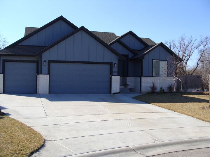 Property Photo: 1815 S Teakwood Ct KS 67230-7678