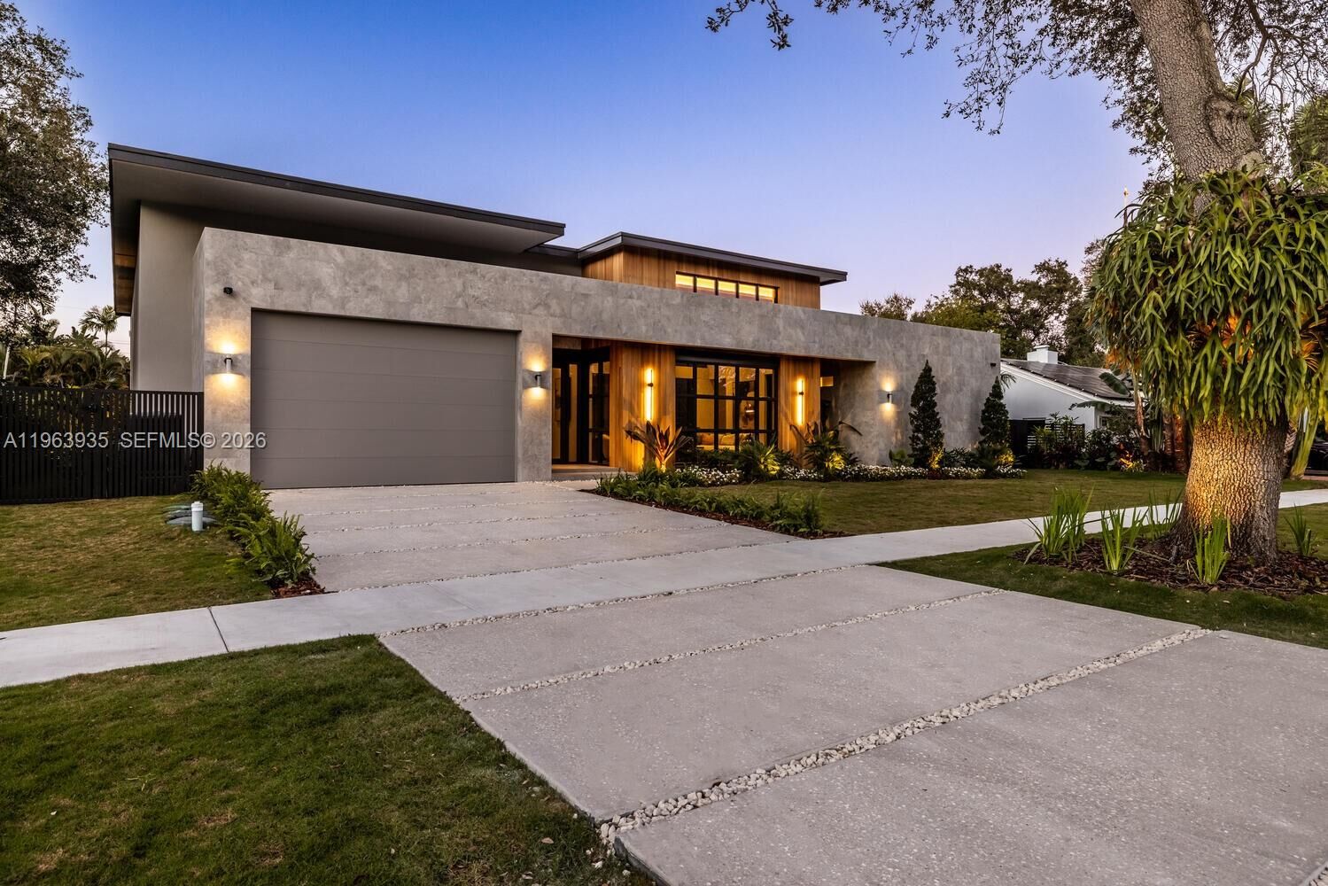 Property Photo:  549 NE 95th St  FL 33138 