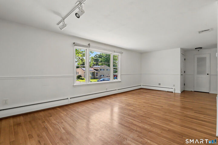 Property Photo:  42 Carroll Road  CT 06517 