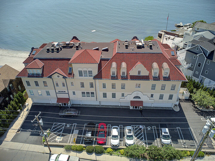 Property Photo:  1 Merwin Avenue Apt B1  CT 06460 