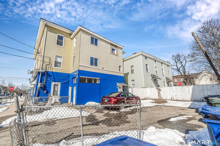 Property Photo: 1220 Pembroke Street CT 06608