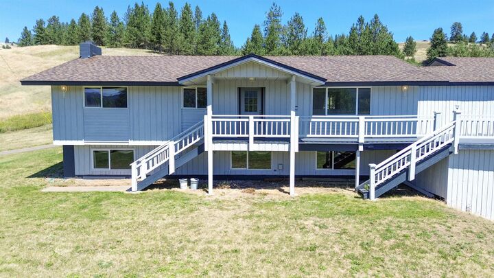 Property Photo: 598 N 395 Hwy WA 99141