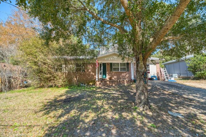 Property Photo: 2812 Nepal Drive FL 32303