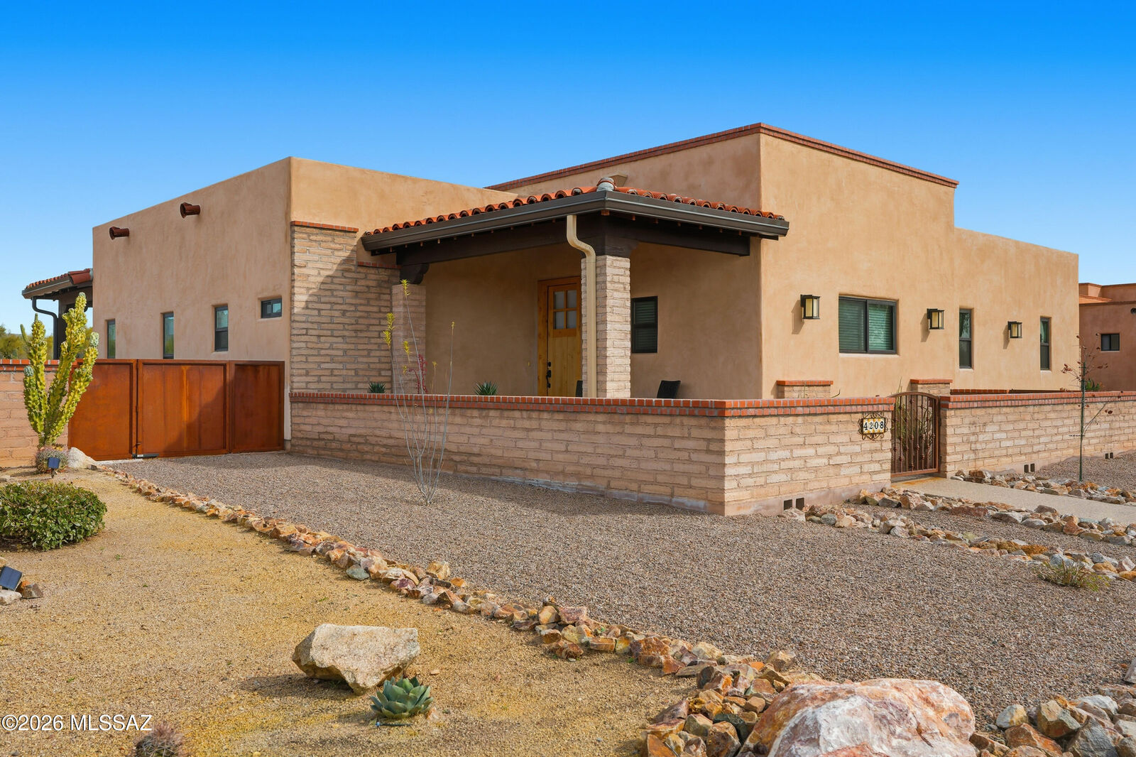 Property Photo: 4208 W Summer Ranch Place AZ 85658