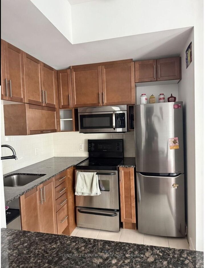 Property Photo:  179 Metcalfe Street 2010  ON K2P 1P7 