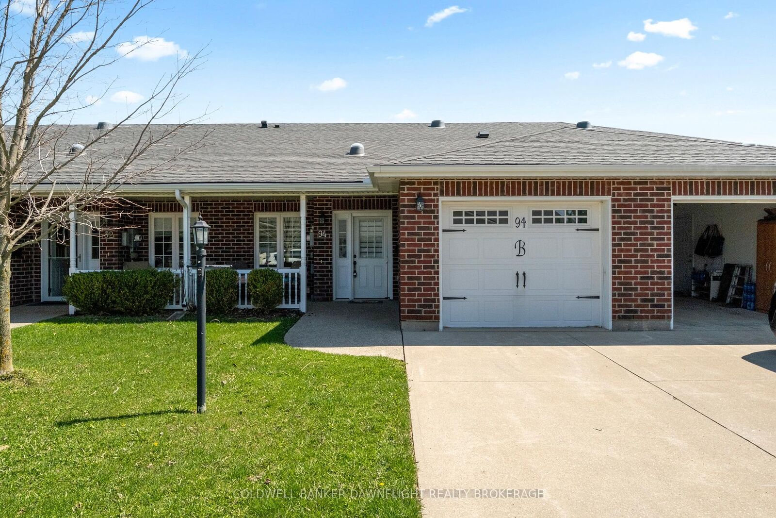Property Photo:  94 Redford Drive  ON N0M 1S3 