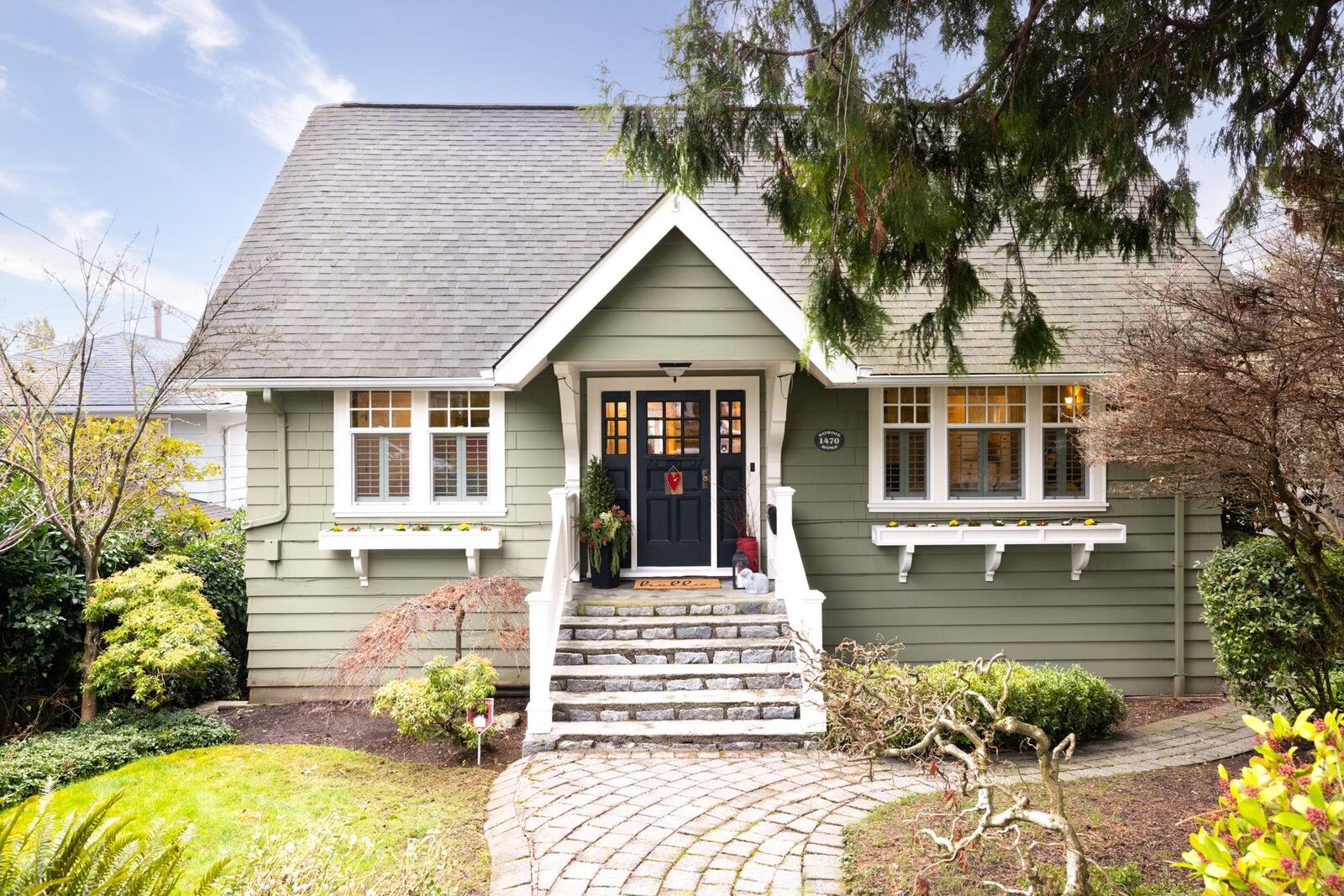 Property Photo:  1470 Haywood Avenue  BC V7T 1V6 