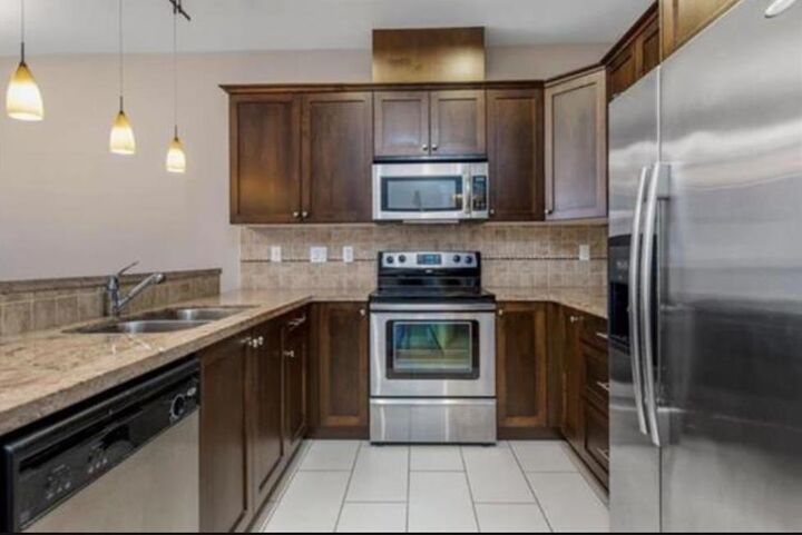 Property Photo: 14333 104 Avenue 603 BC V3T 0E1