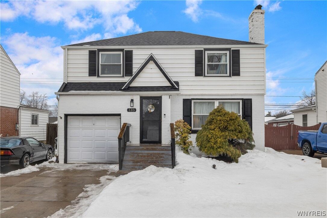 Property Photo: 135 Avalon Drive NY 14226