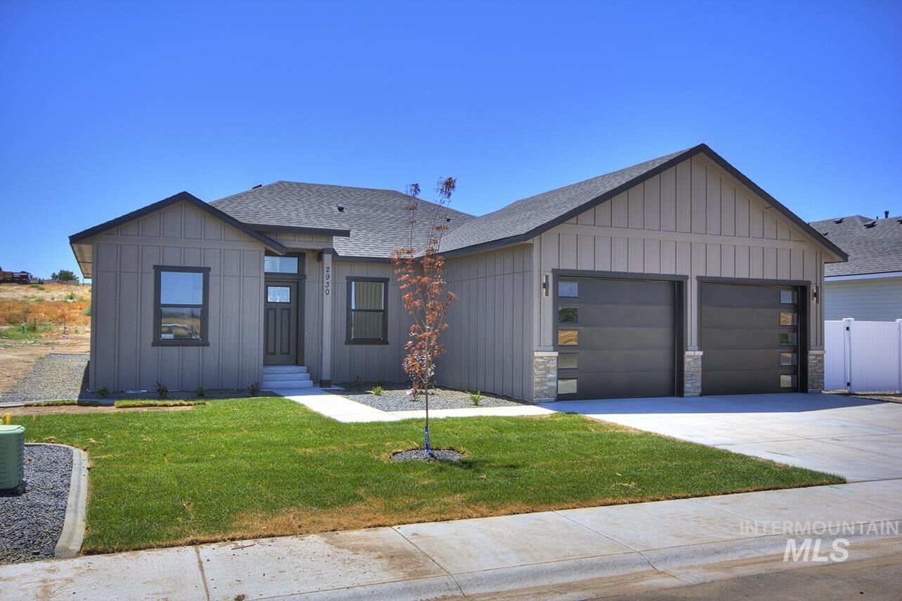 Property Photo:  2930 NE 16th Avenue  ID 83661 