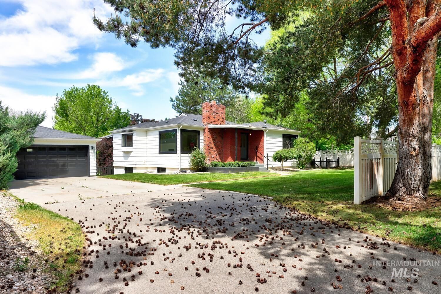 Property Photo: 743 N Horseshoe Bend Rd ID 83616