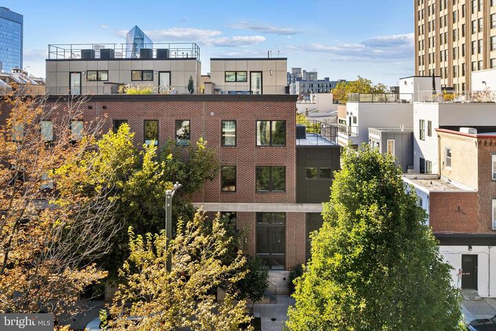 Property Photo:  212 N 21st Street 1  PA 19103 