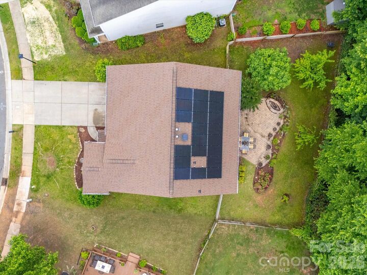 Property Photo: 2306 Nettleton Court NC 28105