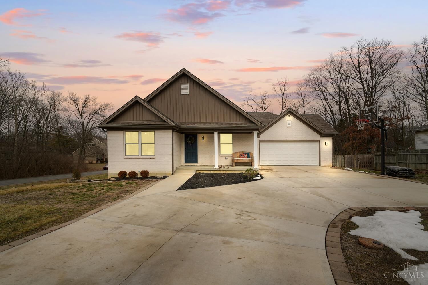 Property Photo:  7533 Whitehall Circle W  OH 45069 