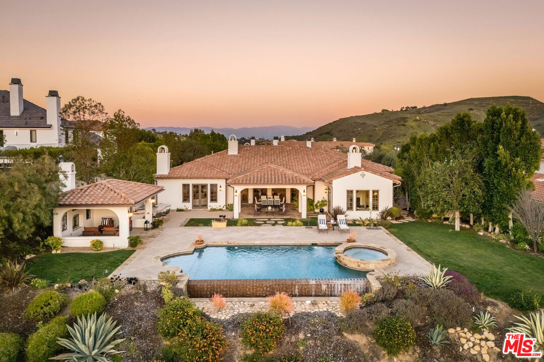 Property Photo:  25420 Prado De Azul  CA 91302 