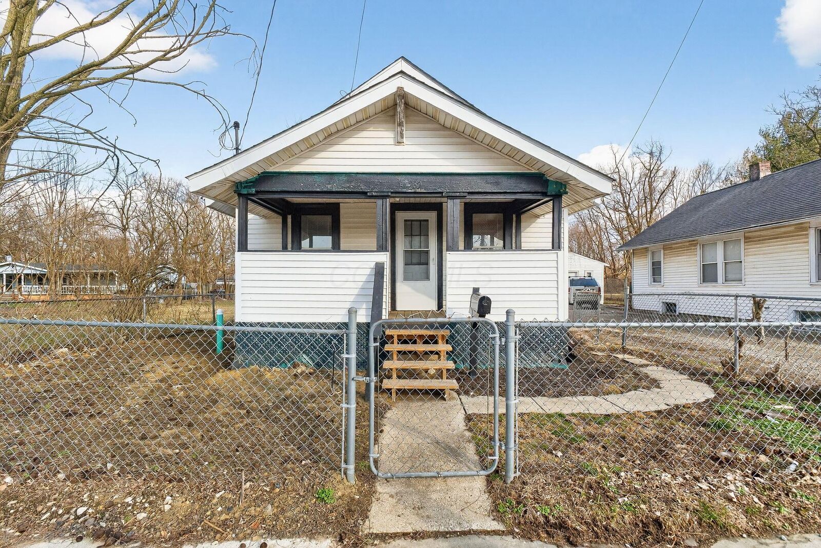 Property Photo:  230 Edwards Street  OH 43302 