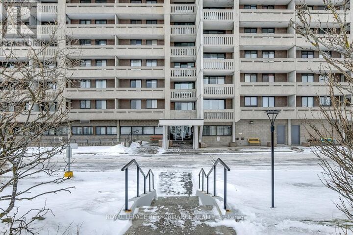 Property Photo:  415 Greenview Avenue 404  ON K2B 8G5 