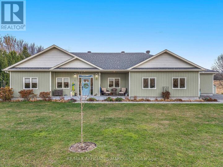 100 Summers Road — photo 1