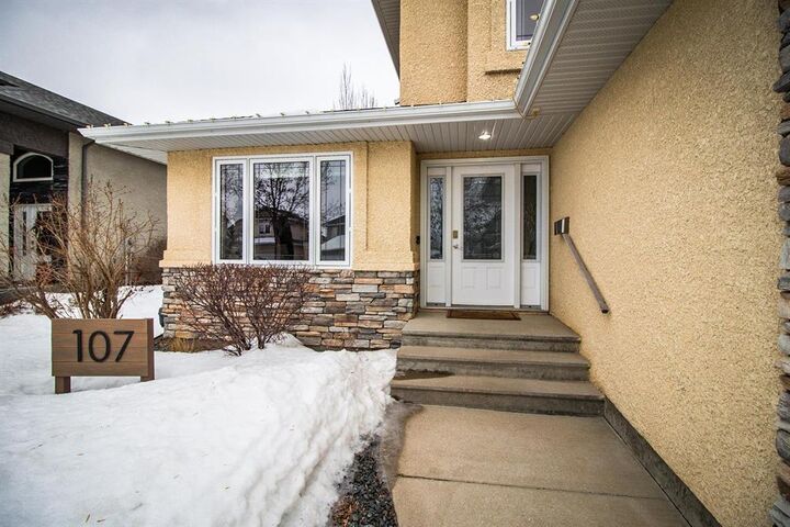 Property Photo:  107 Fraser Crescent  MB R7A 2X2 