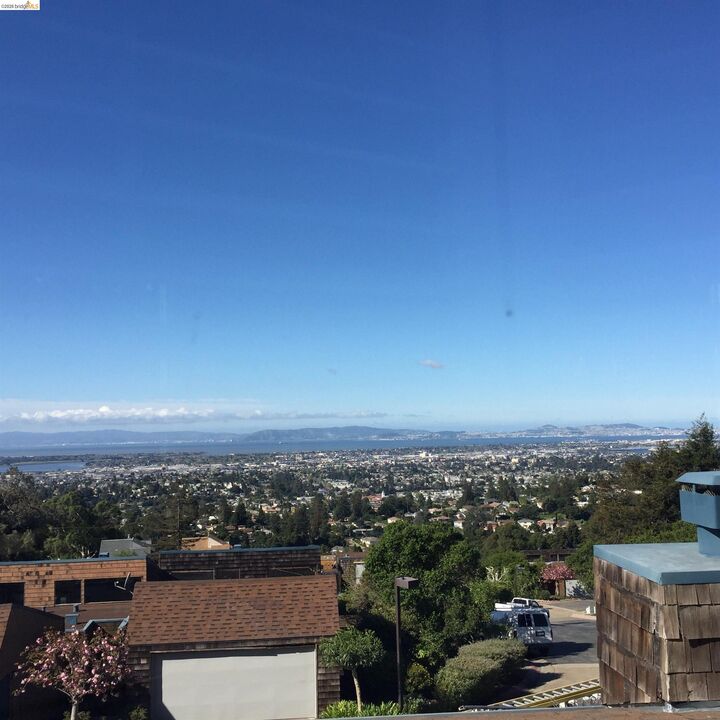 Property Photo:  10 Sereno Cir  CA 94619 