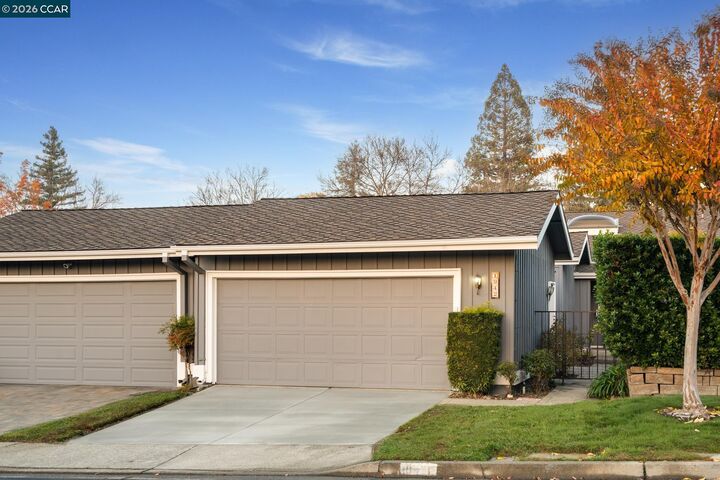 Property Photo: 1942 Rancho Verde Circle E CA 94526