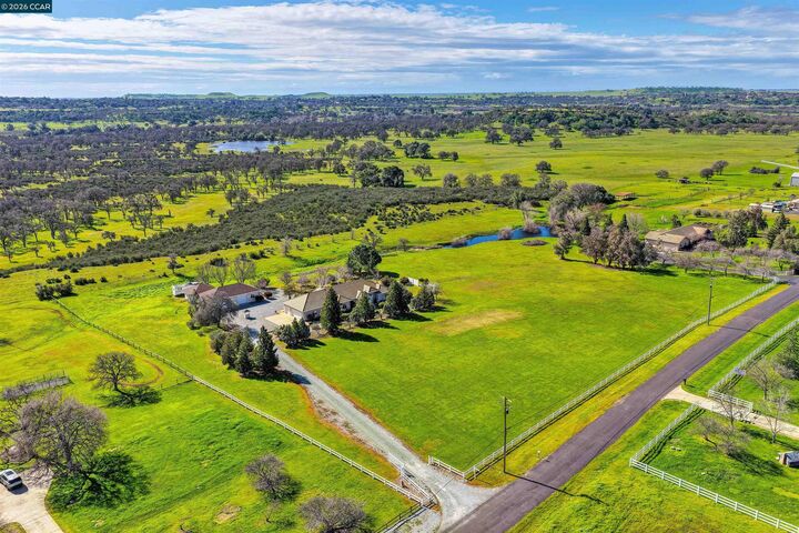 Property Photo: 5475 Ferseyna Way CA 95252