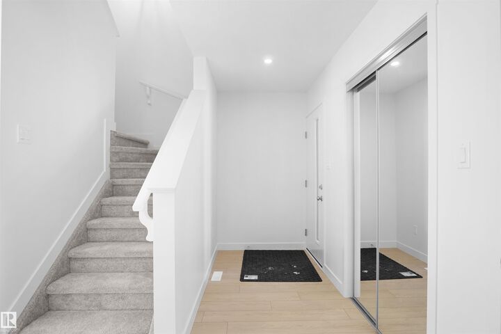 Property Photo:  8893 Carson Way SW  AB T6W 5H8 