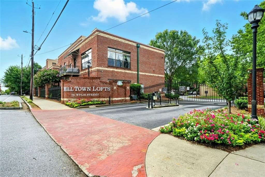 Property Photo: 791 Wylie Street SE 103 GA 30316