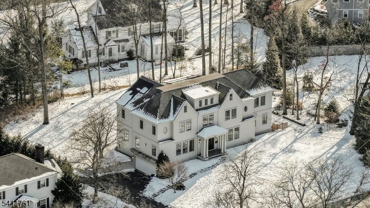 Property Photo:  909 Wyandotte Trl  NJ 07090 