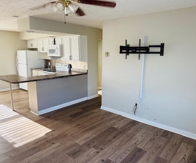 Property Photo:  443 W Railroad St  KY 42404 